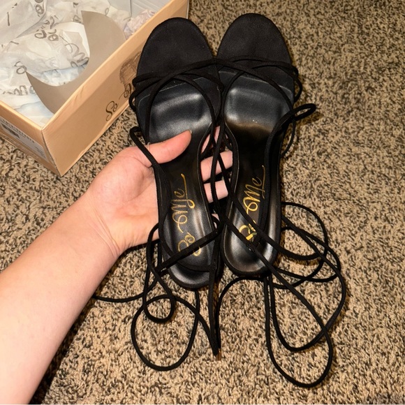 Fashion Nova size 8.5 Black Lace Up Heels - Picture 7 of 7